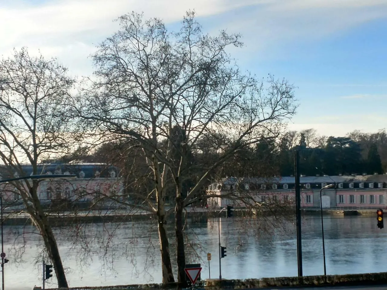 Schloss Hotel Gbr Düsseldorf